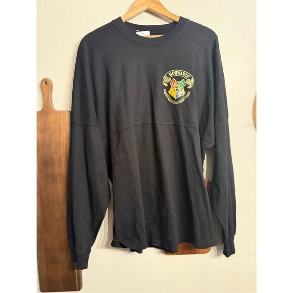 Spirit Jersey Black Harry Potter Hogwarts Starry Night Crest T-Shirt Medium NWT - Picture 1 of 4
